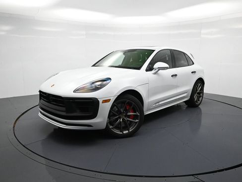 Used 2026 Porsche Macan GTS image 1