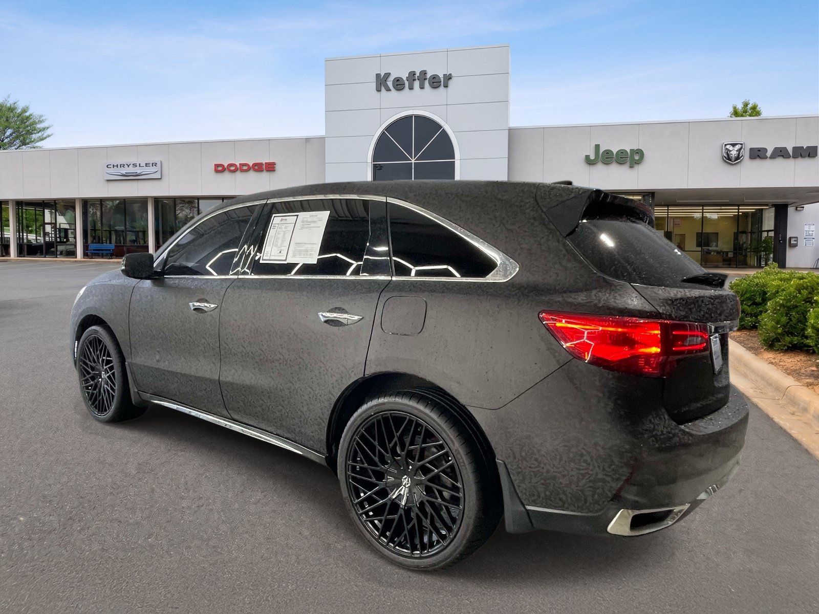 Used 2017 Acura MDX SH-AWD image 4