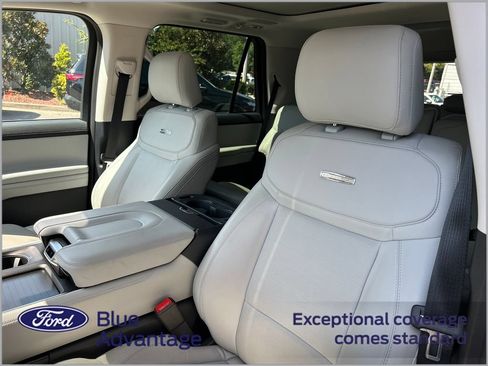 Used 2025 Ford Expedition Platinum w/ Driver's Package AWD/4WD image 12