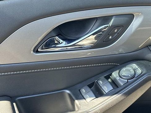 Used 2023 Chevrolet Traverse LT w/ LPO, Floor Liner Package image 25