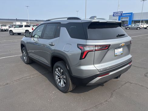 New 2026 Chevrolet Equinox LT w/ Convenience Package II image 7