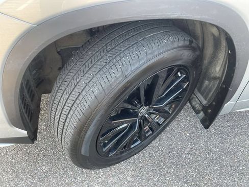 Used 2023 Toyota Highlander XSE AWD/4WD image 10