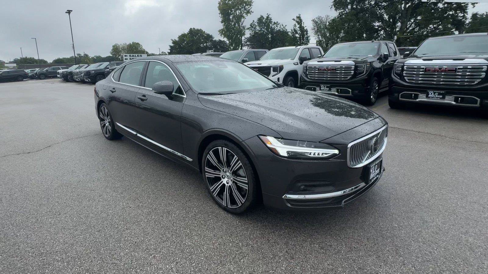 Used 2025 Volvo S90 B6 Plus AWD/4WD image 3