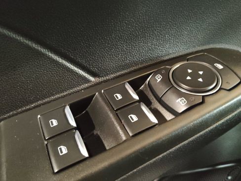 Used 2021 Ford Escape SE FWD image 27
