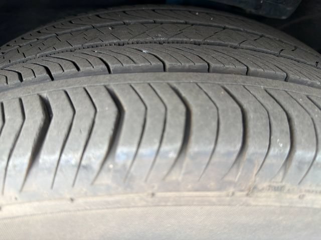 Used 2024 Buick Envision Avenir AWD/4WD image 32