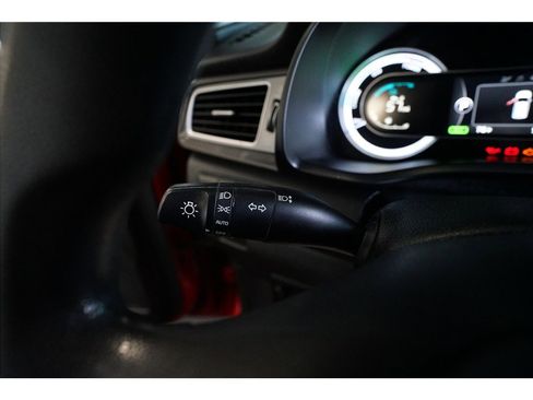 Used 2018 Kia Niro FE image 23