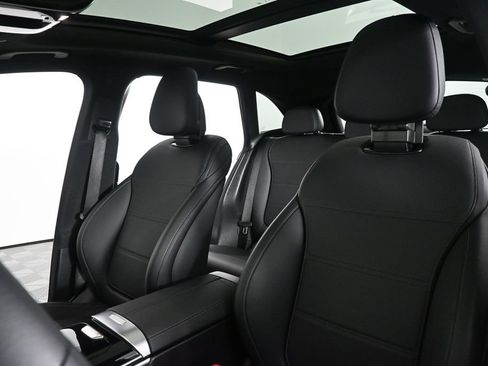 Certified 2026 Mercedes-Benz GLC 300 image 5