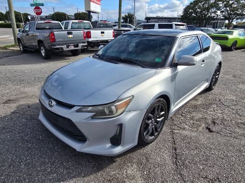 Used 2014 Scion tC 10 Series image 3