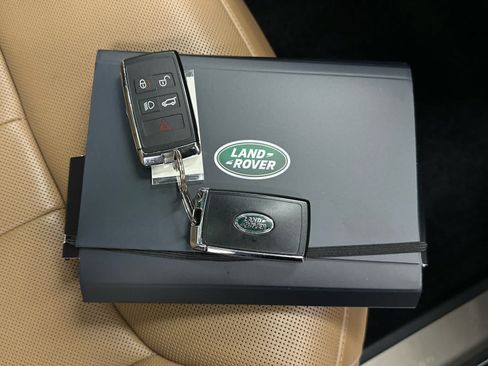 Used 2024 Land Rover Range Rover SE AWD/4WD image 40