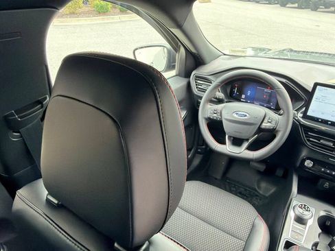 Used 2026 Ford Escape ST-Line w/ Tech Pack #1 FWD image 15