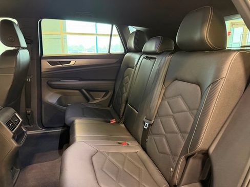 Used 2025 Volkswagen Atlas Cross Sport SE AWD/4WD image 21