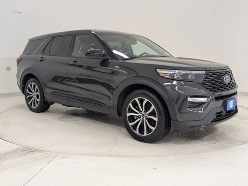 Certified 2022 Ford Explorer ST-Line image 6