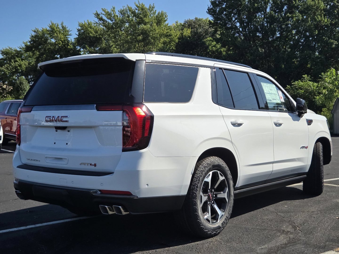 New 2026 GMC Yukon AT4 w/ AT4 Premium Plus Package AWD/4WD image 21