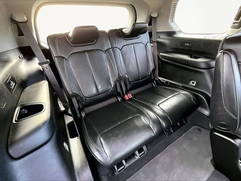 Used 2022 Jeep Grand Cherokee L Limited image 28