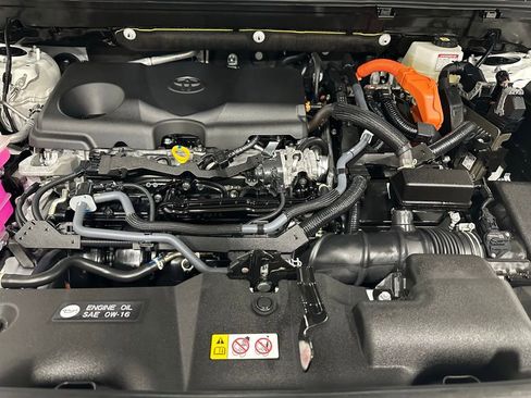 Used 2025 Toyota RAV4 XLE image 67