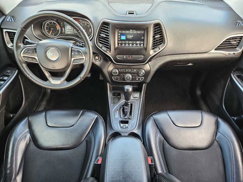 Used 2020 Jeep Cherokee Latitude Plus FWD image 25