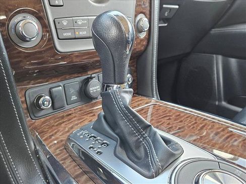 Used 2019 Nissan Armada Platinum w/ Interior Lighting Package RWD image 12