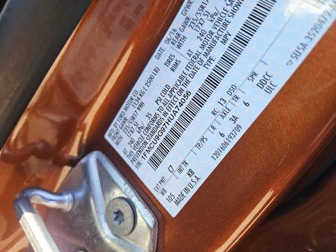 Used 2017 Ford Escape SE w/ Equipment Group 201A image 14