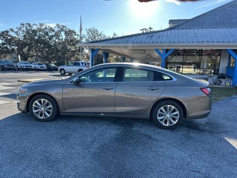 Used 2020 Chevrolet Malibu LT image 2