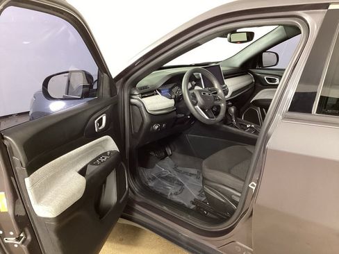 Used 2024 Jeep Compass Sport AWD/4WD image 11