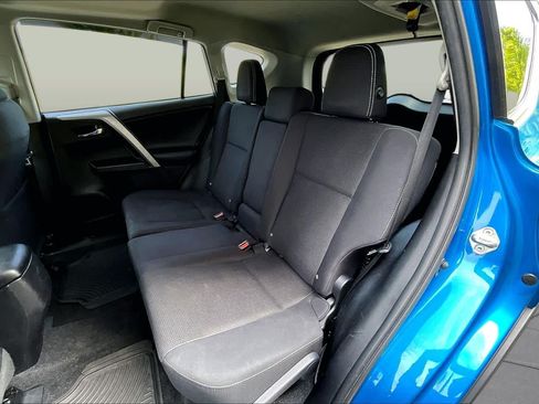Used 2016 Toyota RAV4 XLE AWD/4WD image 21