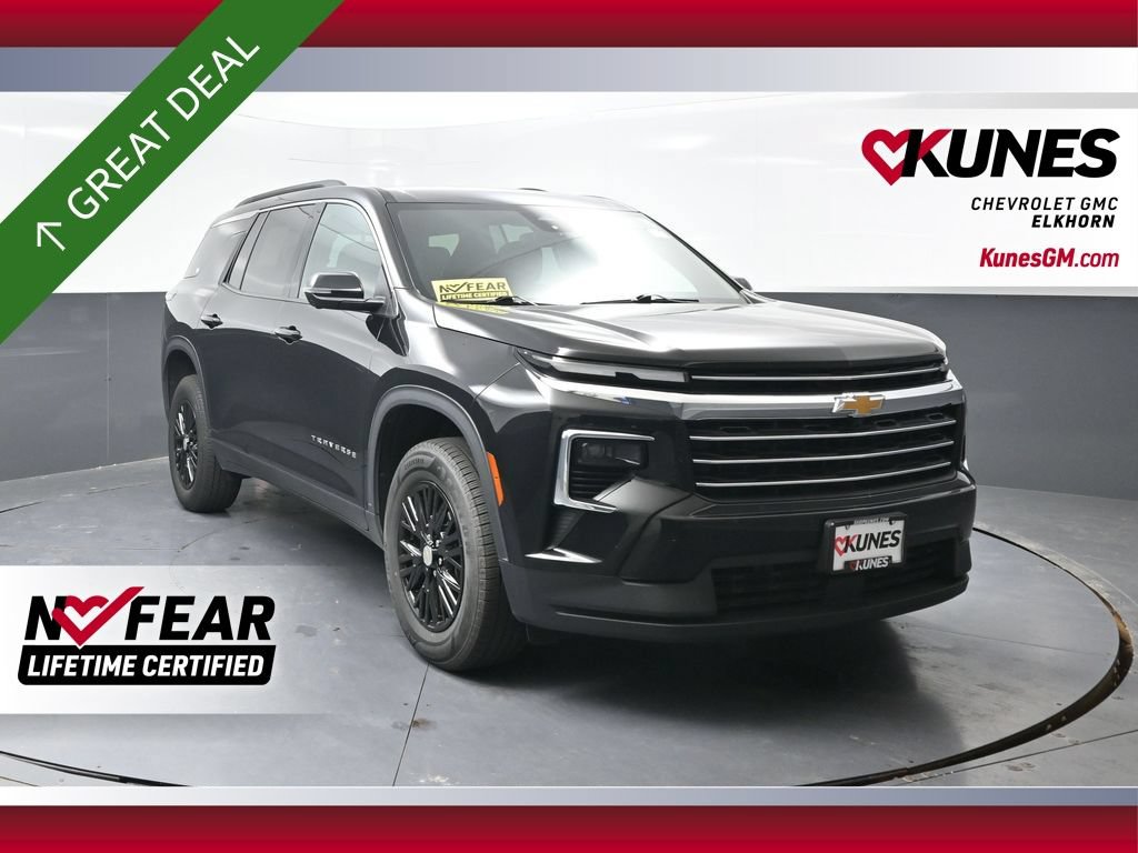 Used 2024 Chevrolet Traverse LT FWD image 1