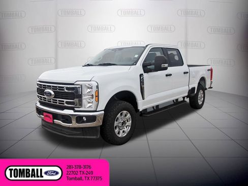 Certified 2024 Ford F250 XLT image 3