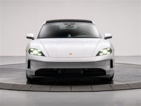 Used 2025 Porsche Taycan RWD image 8