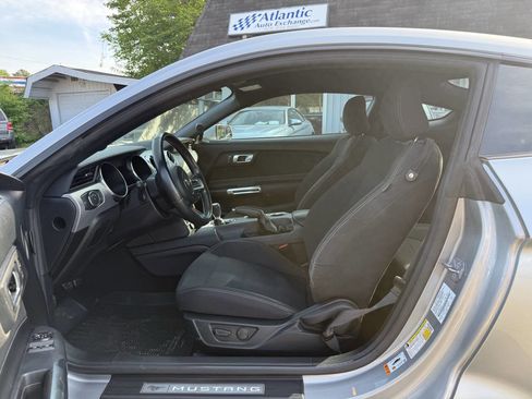 Used 2022 Ford Mustang GT w/ Equipment Group 301A image 11