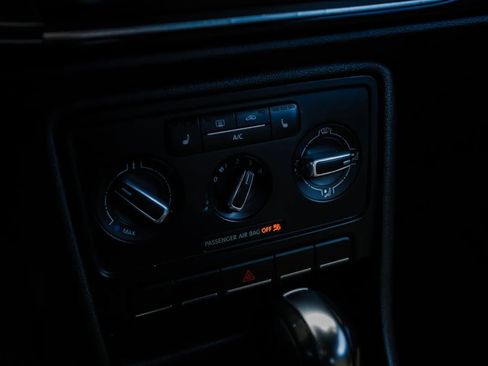 Used 2013 Volkswagen Beetle 2.5 50's Edition image 17