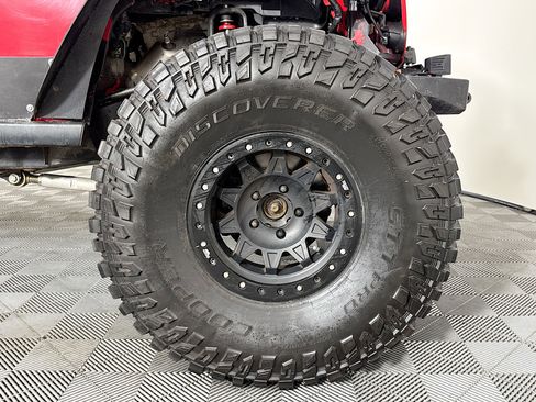 Used 2018 Jeep Wrangler Unlimited Sport w/ Connectivity Group image 29