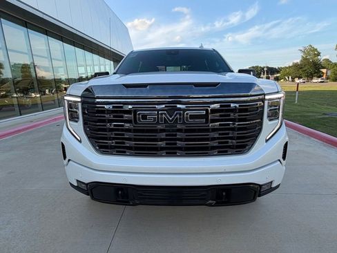 Used 2024 GMC Sierra 1500 Denali Ultimate AWD/4WD image 8