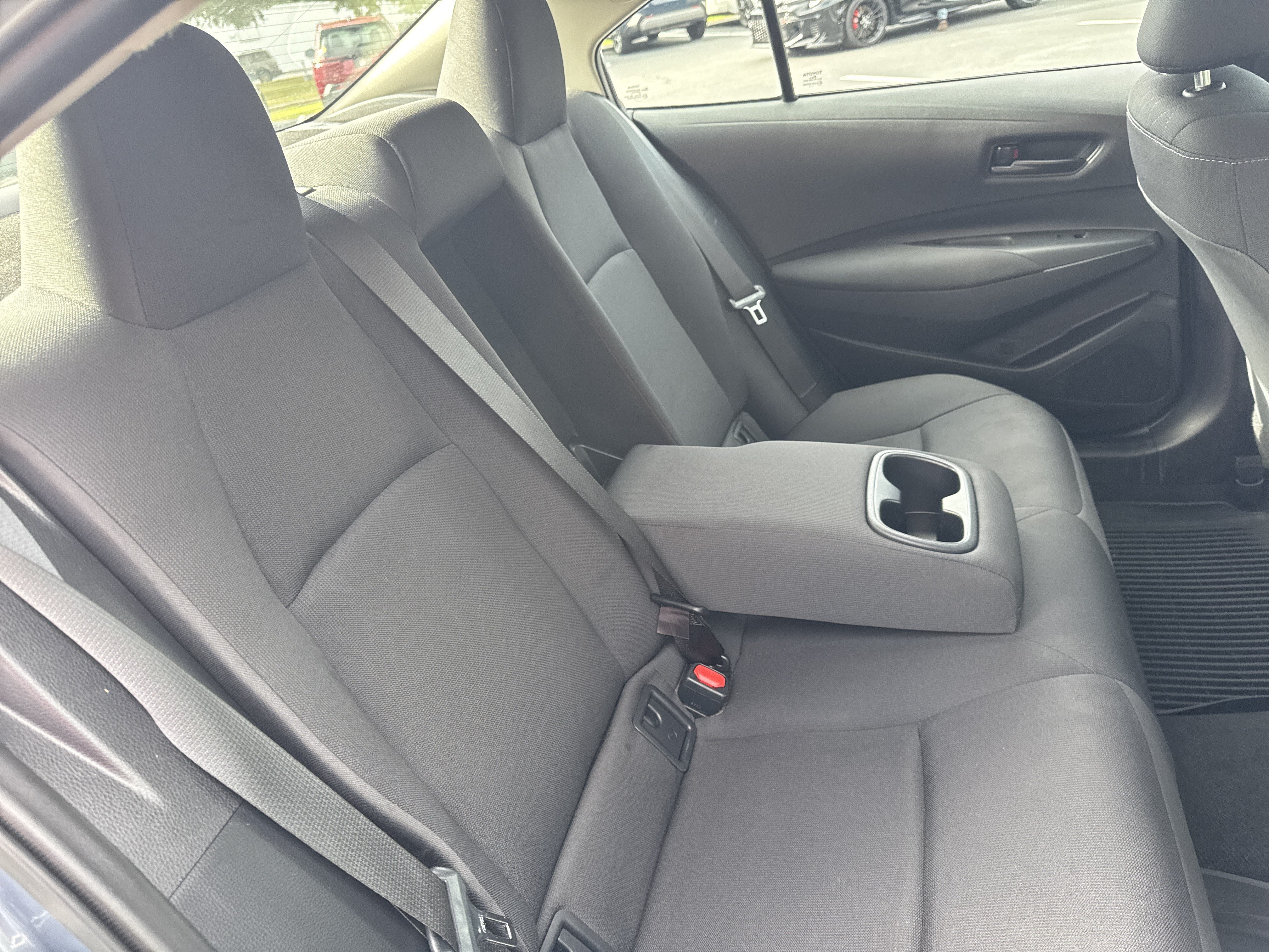 Used 2025 Toyota Corolla LE FWD image 29