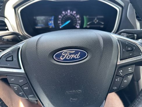 Used 2020 Ford Fusion SEL FWD image 14