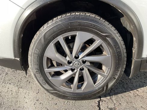 Used 2016 Nissan Rogue SL w/ SL Premium Package image 9