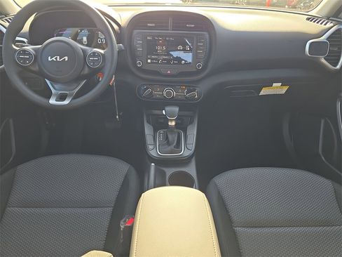 New 2025 Kia Soul LX image 16