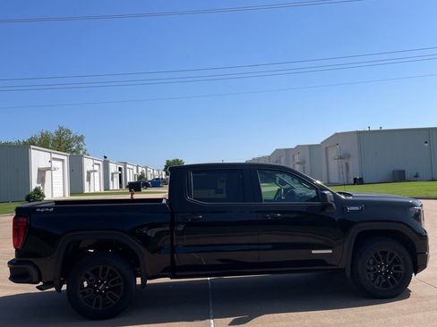 Used 2025 GMC Sierra 1500 Elevation AWD/4WD image 5