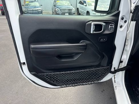 Used 2021 Jeep Wrangler Unlimited Sport AWD/4WD image 10