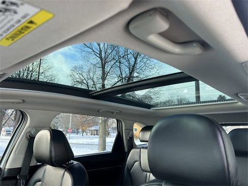 Used 2022 Kia Sorento S w/ Panoramic Sunroof Package image 12