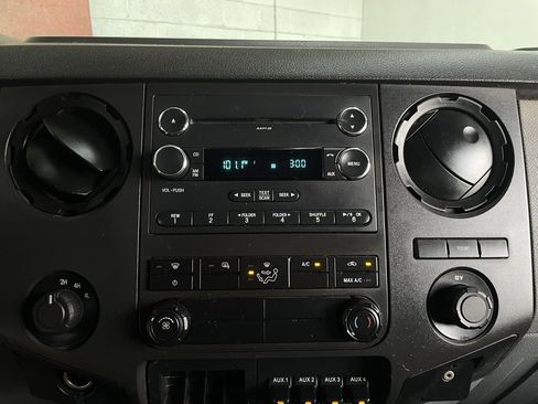 Used 2012 Ford F450 XL w/ PWR Equipment Group image 27