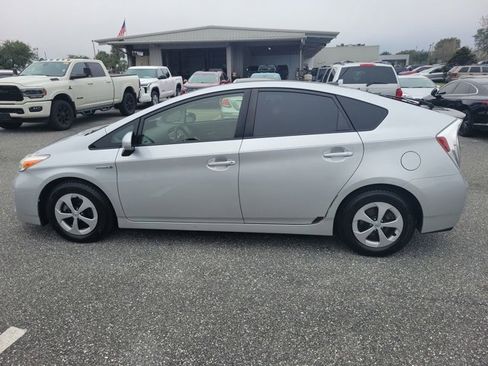 Used 2014 Toyota Prius Three image 13