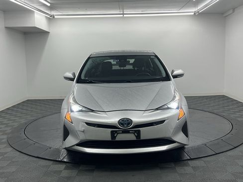 Used 2018 Toyota Prius Three image 5