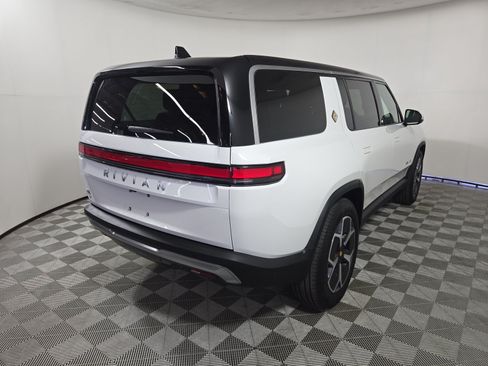 Used 2024 Rivian R1S Adventure AWD/4WD image 5