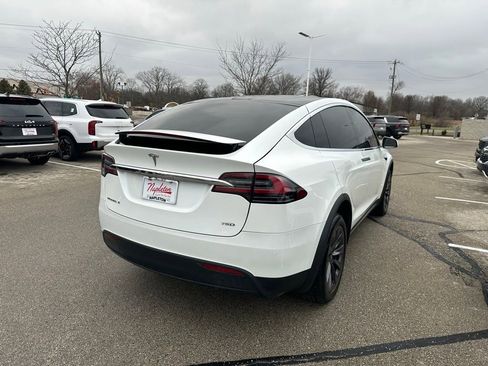Used 2017 Tesla Model X 90D image 7