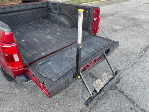 Certified 2022 Ford F150 XLT w/ Equipment Group 302A High image 17