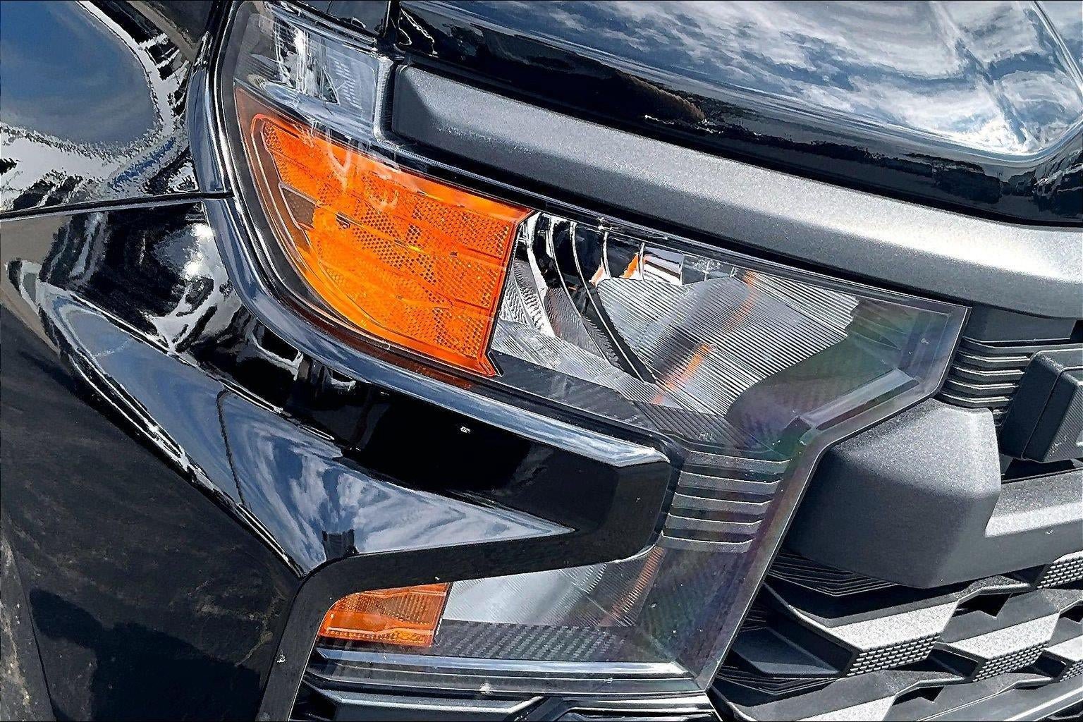 Used 2026 Chevrolet Silverado 1500 Custom Trail Boss AWD/4WD image 27