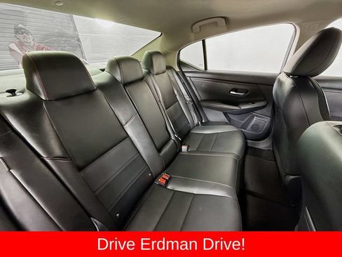Used 2025 Nissan Sentra SR w/ SR Premium Package FWD image 27