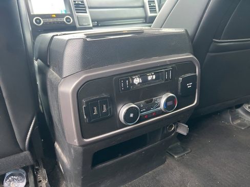 Used 2018 Ford Expedition Max Platinum image 18