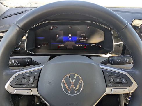 Used 2025 Volkswagen Jetta SE w/ Sunroof Package FWD image 27