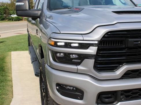 Used 2025 RAM 2500 Laramie AWD/4WD image 5